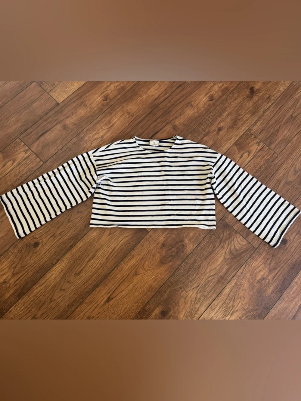 Tuckernuck White and Black Striped Wide-Sleeve Crewneck - Picture 4 of 5